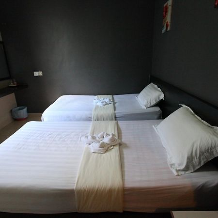 Mandarin Hotel Kuching Eksteriør bilde
