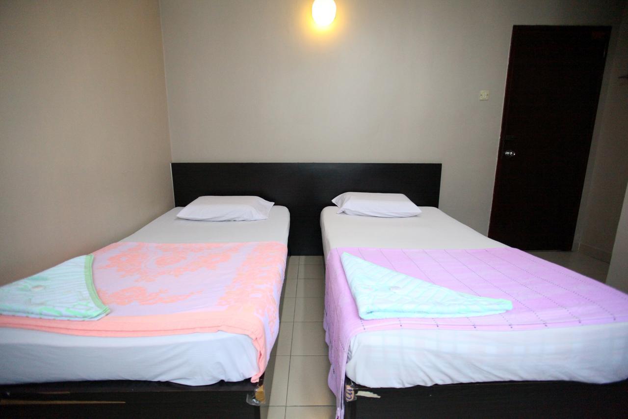Mandarin Hotel Kuching Eksteriør bilde